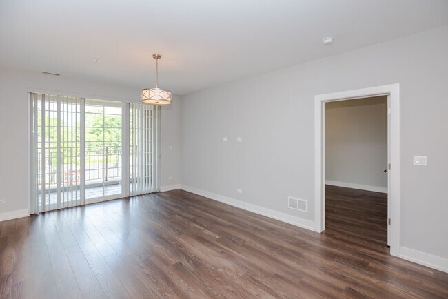 Foto del edificio - 1202 Waukegan Rd