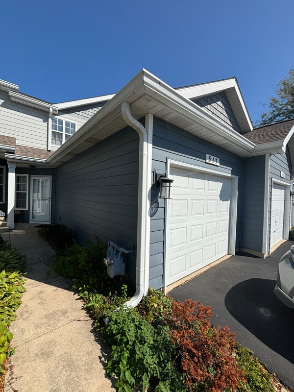 Building Photo - 517 Woodcrest Dr