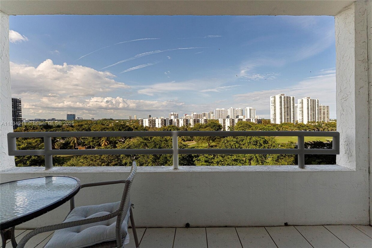 Primary Photo - 20225 NE 34th Ct