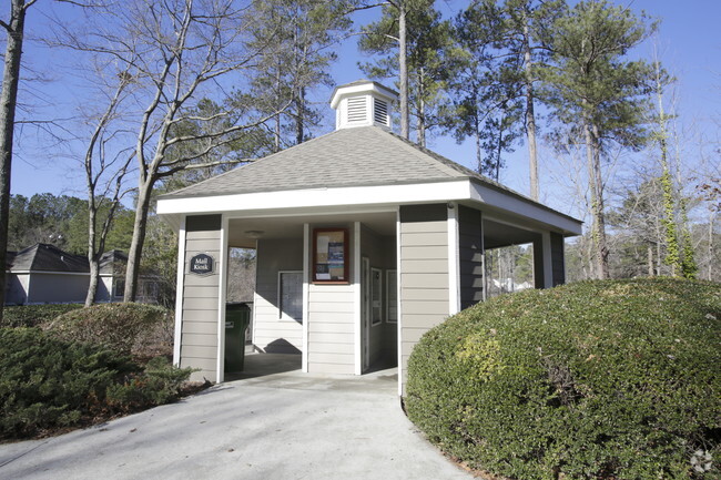 Grove Parkview Apartment Homes Apartments - Stone Mountain, GA