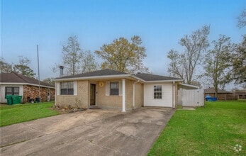 Building Photo - 132 Evergold Ln