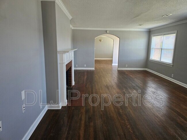 Foto del edificio - 112 E Dumplin Valley Rd