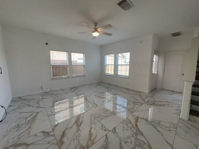 Foto del edificio - 3238 Elisa Springs Ln