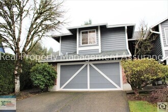Building Photo - 2067 Sunray Cir