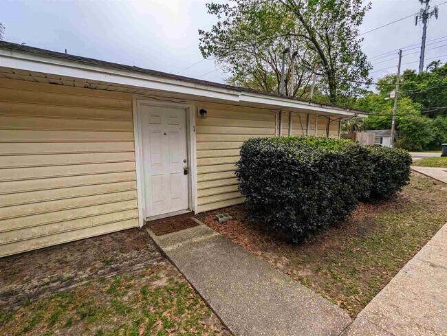 Foto del edificio - 7002 Lanier Dr