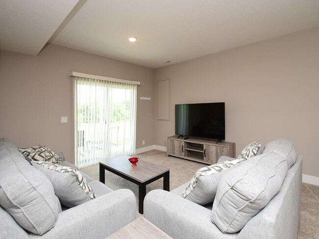 Foto del edificio - 17640 Greenleaf St