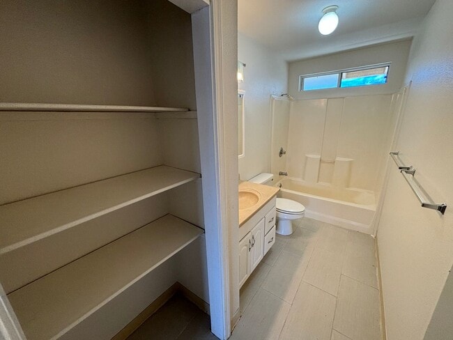 Foto del edificio - 98-231-231 Kaluamoi Pl