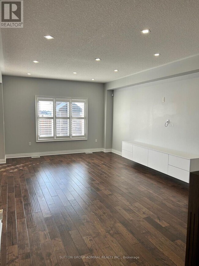 Photo du bâtiment - 23 Colorado Blvd