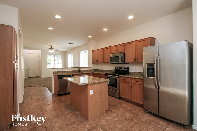 Building Photo - 4142 S Mariposa Dr