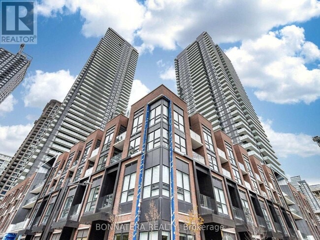 Building Photo - 4130 Parkside Village Dr