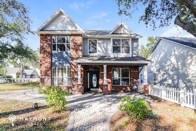 Building Photo - 1026 Woodflower Way