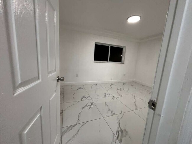 Foto del edificio - 431 N East Ave