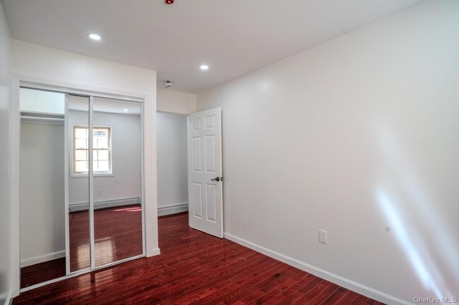 Foto del edificio - 109-65-109141 141st St