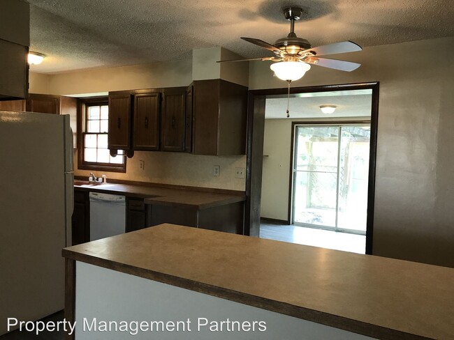 Building Photo - 4 br, 2 bath House - 605 N Andover Rd