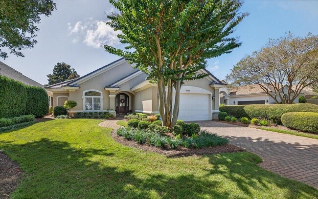 Foto del edificio - 4330 Carriage Ln