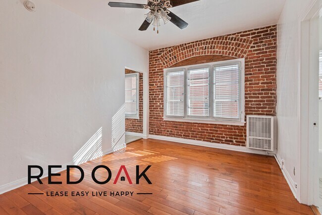 Foto del edificio - ~2 Months FREE~ Incredible, Sun-Drenched S...
