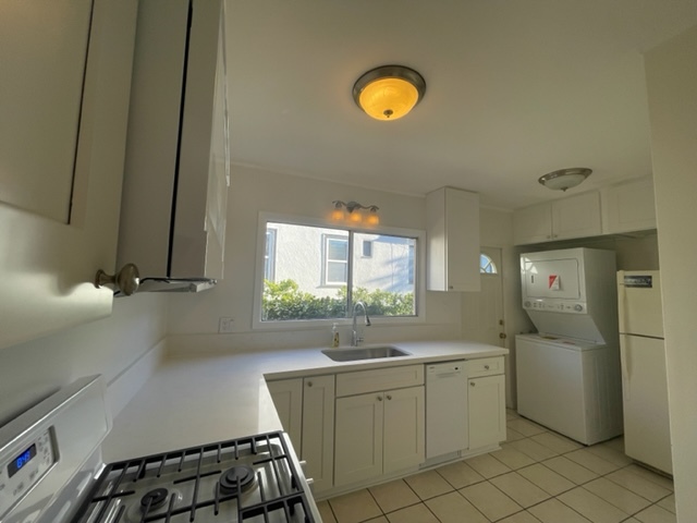 Building Photo - 1318 Moncado Dr