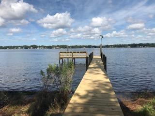 Foto del edificio - 631 Nelson Point Rd