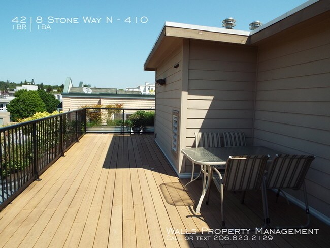 Building Photo - 4218 Stone Way N