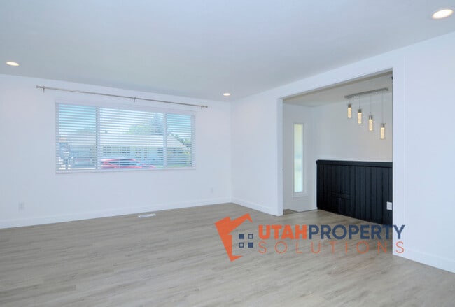 Foto del edificio - 239 E 9585 S