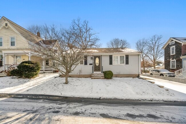 Building Photo - 28 Frost Ave