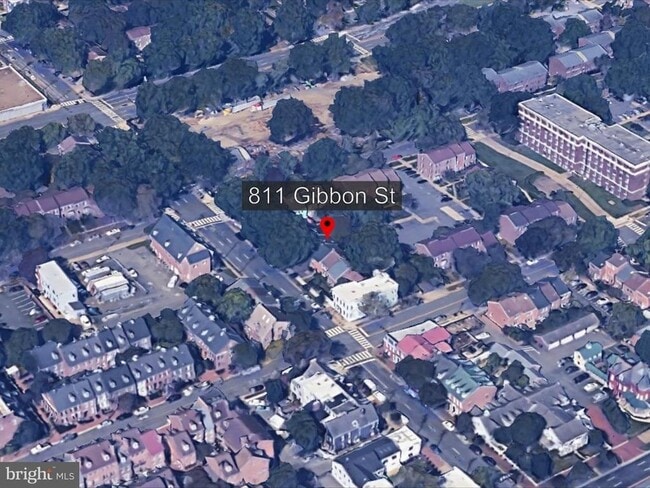 Building Photo - 811 Gibbon St