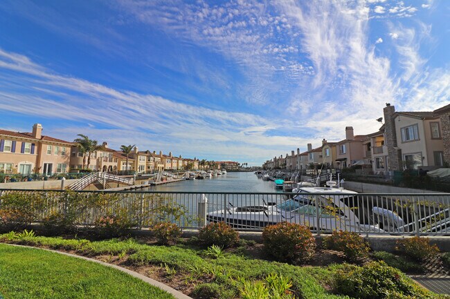 Vistas del barrio - 4415 Ahoy Ln