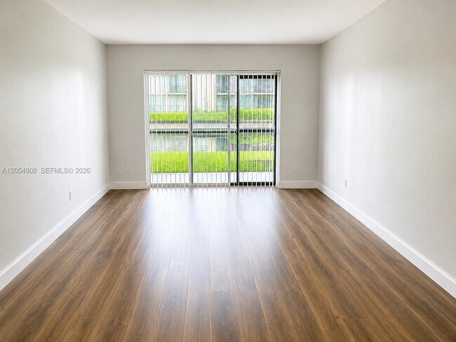 Foto del edificio - 7960 N Colony Cir