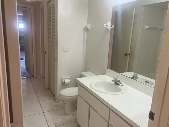 Building Photo - 7415 Marseille Cir