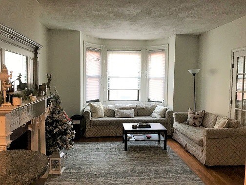 Primary Photo - 60 Hemenway St