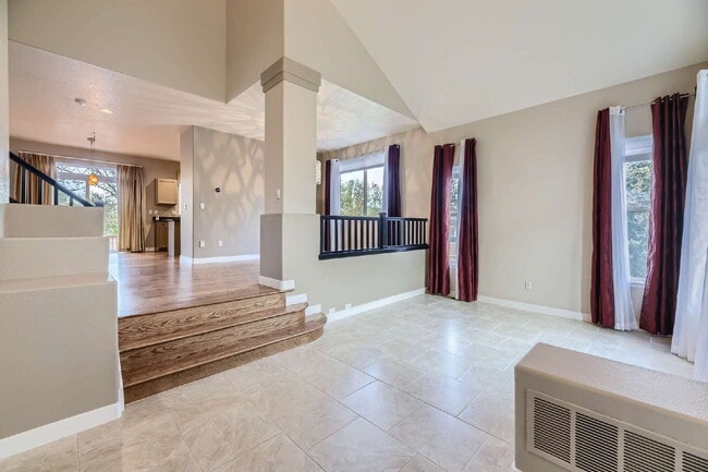 Building Photo - Luxury Living Awaits in this Grant Ranch Home! Meticulously Maintained Home Featuring 6 Bedrooms/...