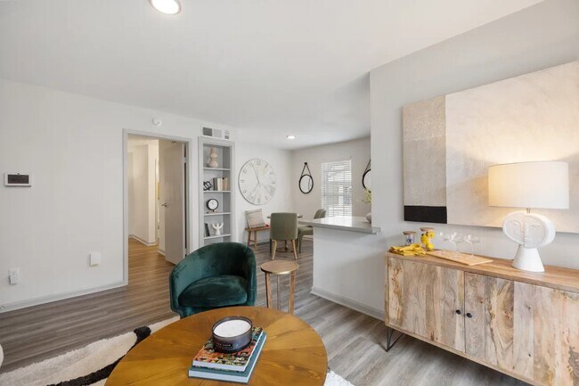 Foto del edificio - 2800 Ashford Trail Dr