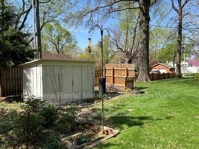 Building Photo - 5423 Ballentine Ave