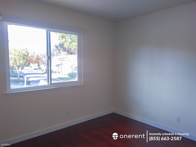 Foto del edificio - 540 Greenmeadow Way