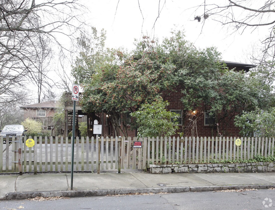 Foto del edificio - 540 SE Oakland Ave