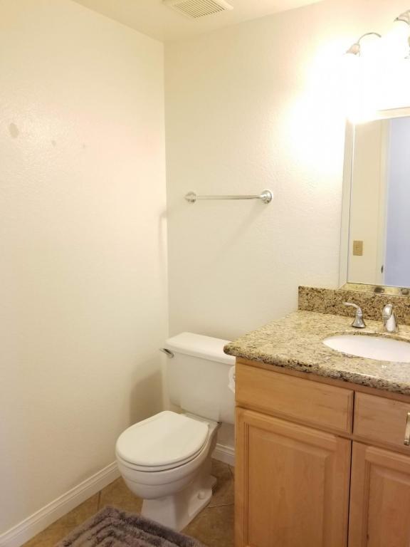 Foto del edificio - 6512 E Camino Vista Unit # 3