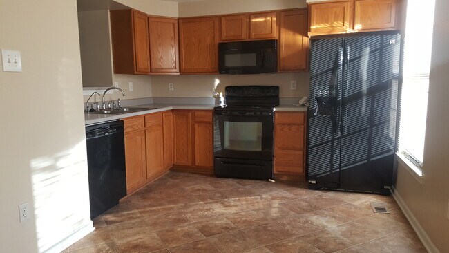 Foto del edificio - Beautiful 3-Bedroom, 2-Bath Townhome in Edgewood, MD