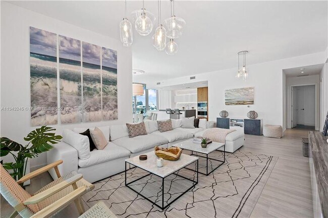 Building Photo - 701 S Fort Lauderdale Beach Blvd