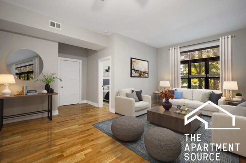 Foto principal - 648 W Oakdale Ave