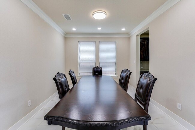 Building Photo - Bright, Open & Efficient—Perfect Home for Modern Living!