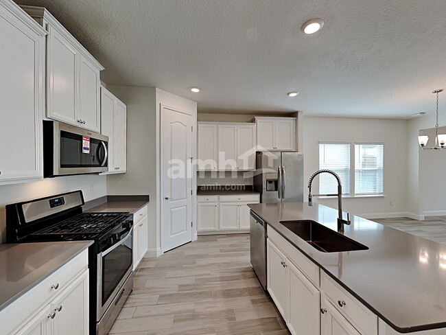 Building Photo - 280 Broomsedge Cir