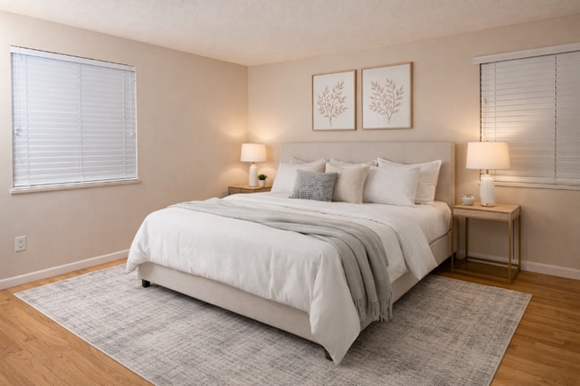 Photo - 1458 S Oneida St House