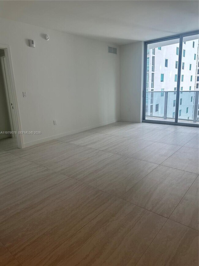 Foto del edificio - 77 SE 5th St