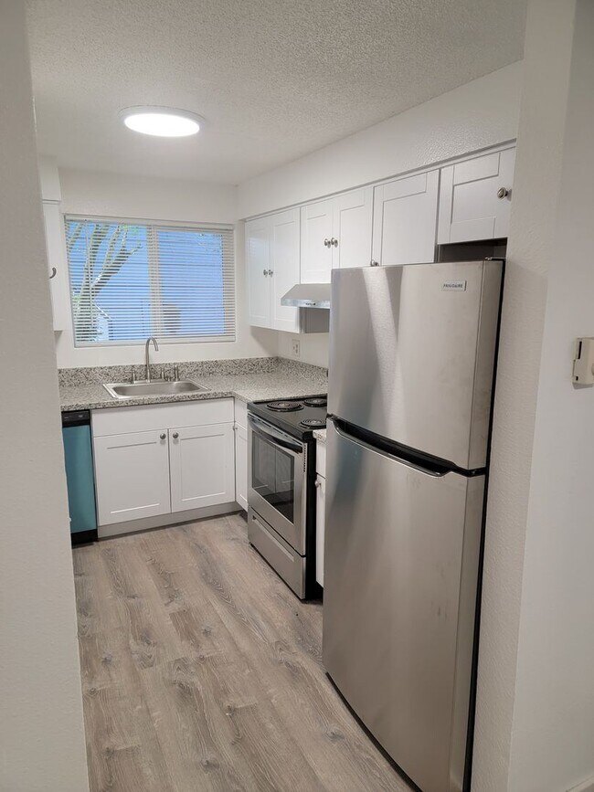 Foto del edificio - 3151 N Shore Dr SE