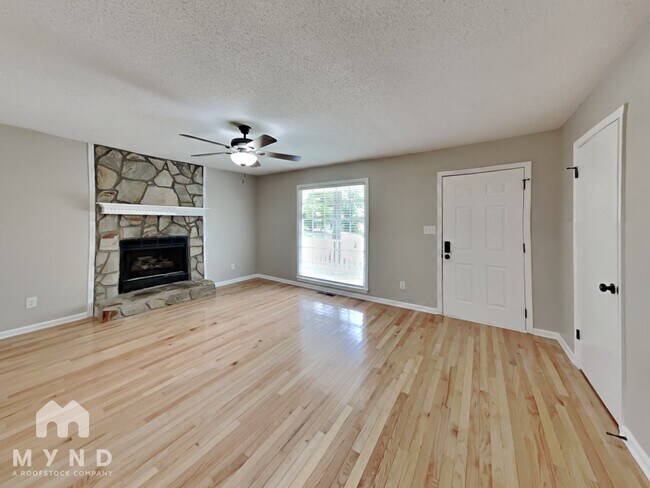 Foto del edificio - 258 Cove Rd