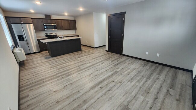 Foto del edificio - Available Now! - Modern 2 Bedroom, 2 Full Bathroom with Garage