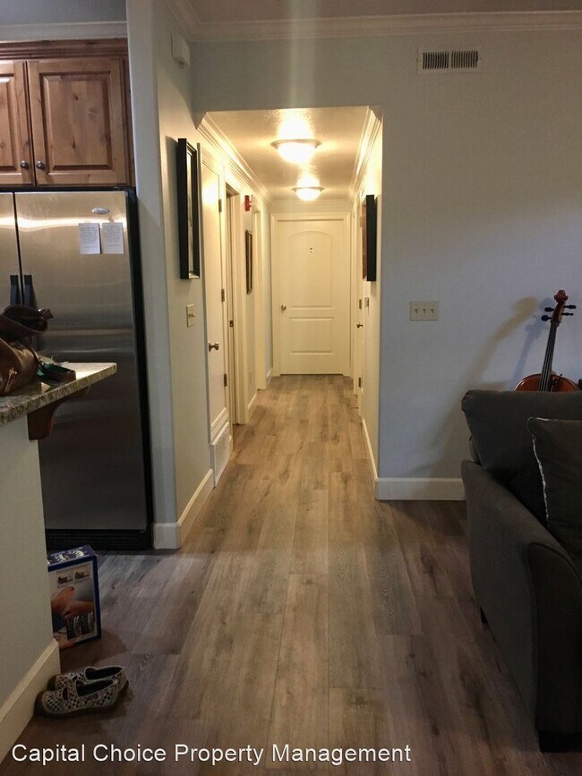 Building Photo - 3 br, 2 bath House - 930 West 965 North #303