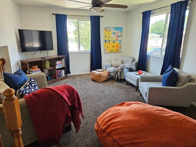 Foto del edificio - 175 W 400 S