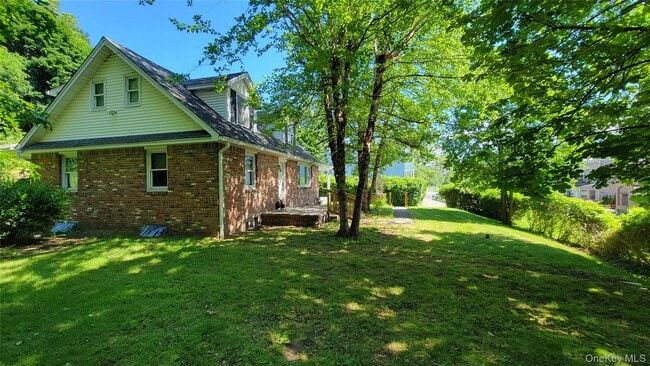 Building Photo - 430 Piermont Ave
