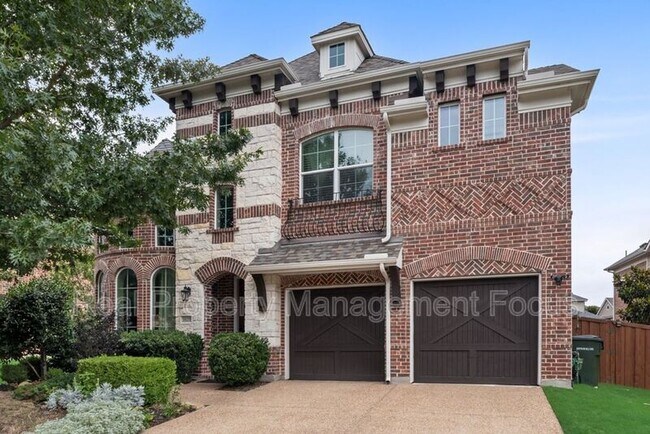 Building Photo - 3625 Funston Dr